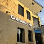 Fachada De La Empresa En Creciendo